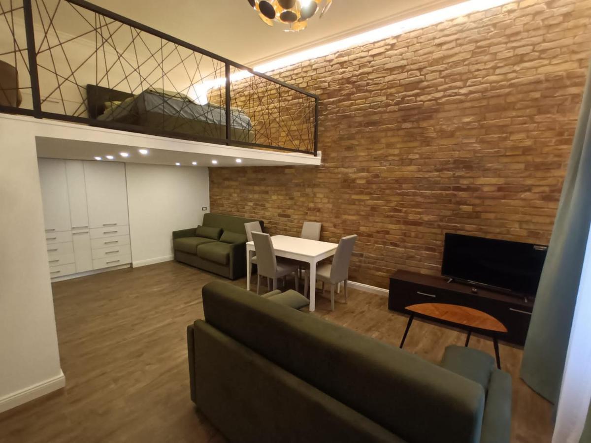 Duna River Shining Apartments Budapeste Exterior foto