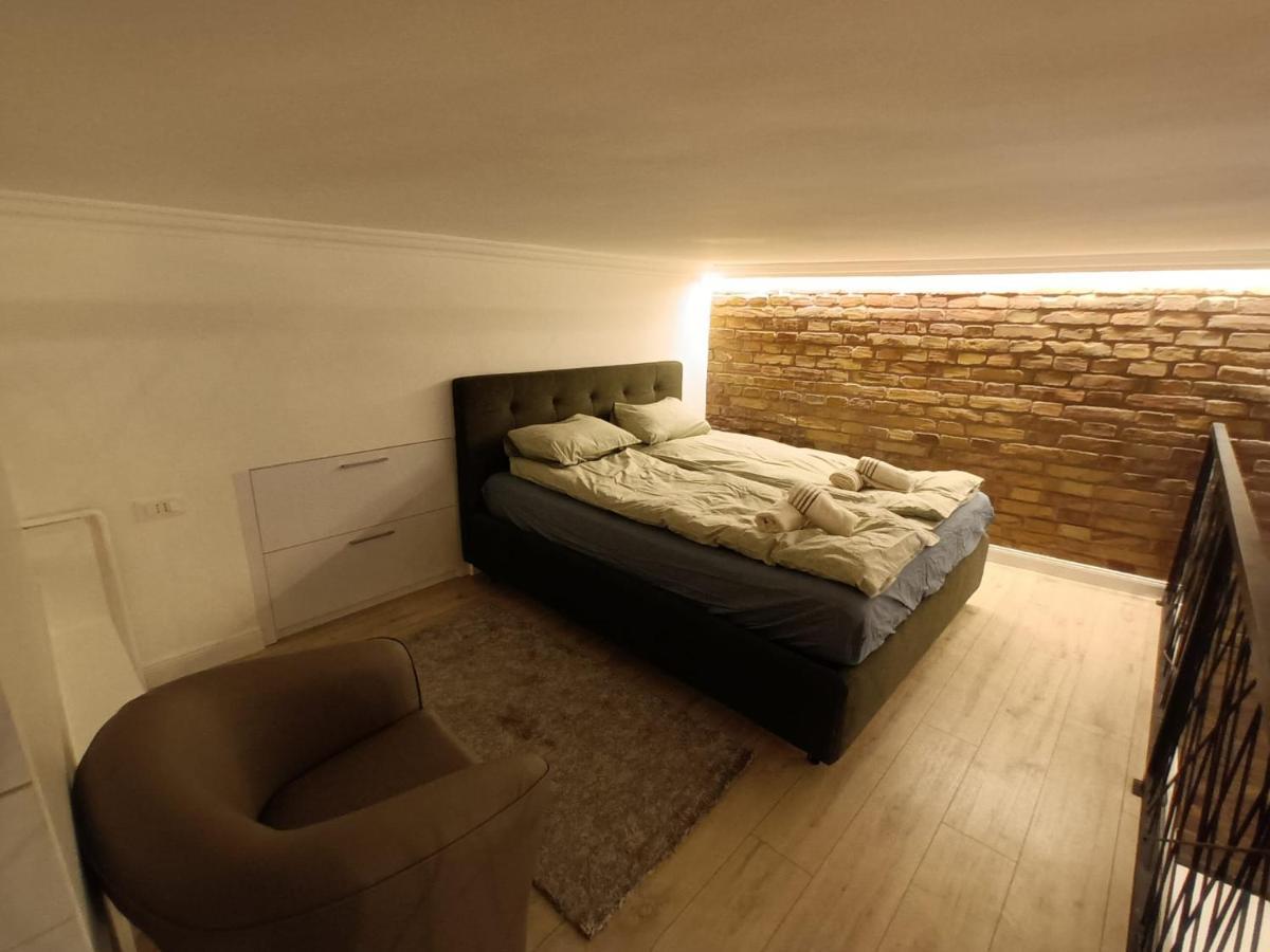 Duna River Shining Apartments Budapeste Exterior foto